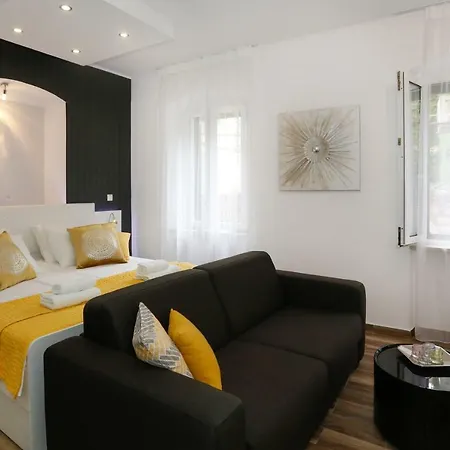 Fictilis Apartment