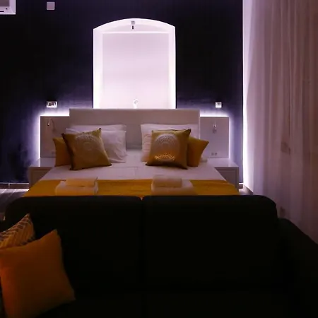 Fictilis Apartment